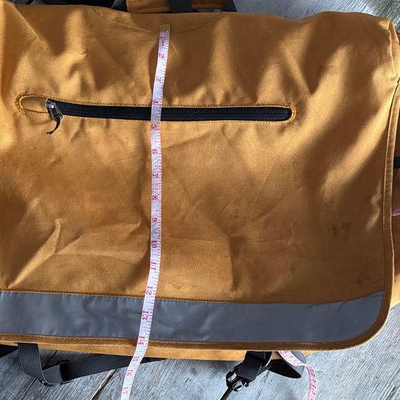 Patagonia critical mass Messenger Bag with interior computer bag style #48279 - Picture 12 of 15